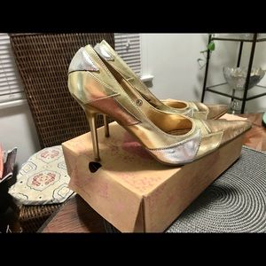 Multichromatic tone retro pointy pumps heels 8 1/2